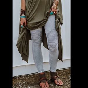 Rock & Roll Moto Knee Jeggings in Silver